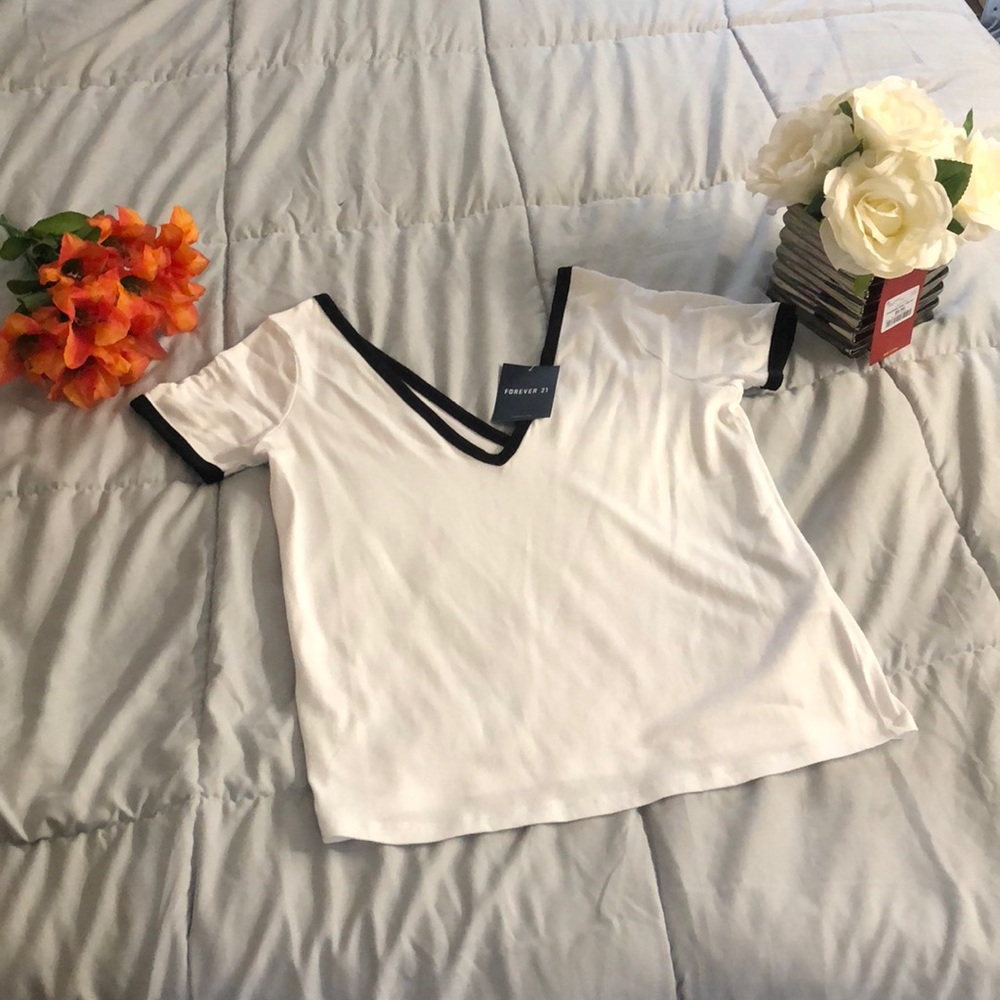 New White tee V-neck front and back
